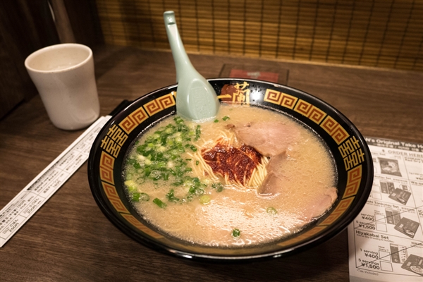 䖾